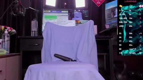 Laura online show from March 4, 2025, 3:33 am