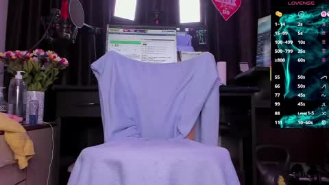 Laura online show from April 16, 2026, 2:45 am