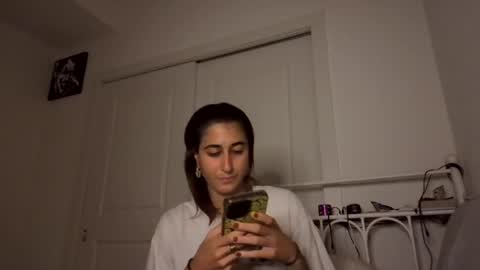 Snapshot of raiyvyn chatting on September 13, 2025, 4:34 am Ray Ray online show from September 13, 2025, 4:34 am