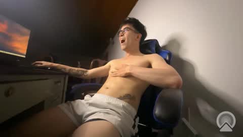 Snapshot of rakhubs chatting on February 13, 2026, 5:58 am Enzo online show from February 13, 2026, 5:58 am