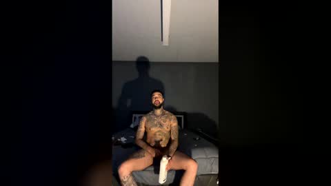 ralerios22 online show from May 8, 2026, 1:55 am