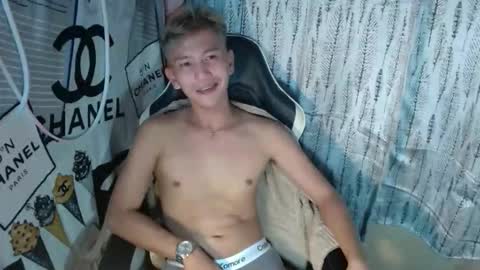 ralfhuge24 online show from December 16, 2025, 5:45 am