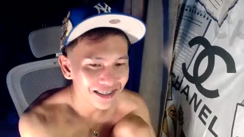 ralfhuge24 online show from June 8, 2026, 5:13 pm