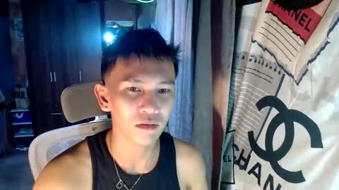 ralfhuge24 online show from June 9, 2026, 10:49 am