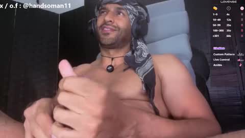 Snapshot of ralfvoss chatting on October 12, 2025, 10:42 pm ralfvoss online show from October 12, 2025, 10:42 pm