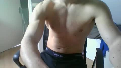 ramonjoosse2001 online show from January 8, 2026, 12:18 pm