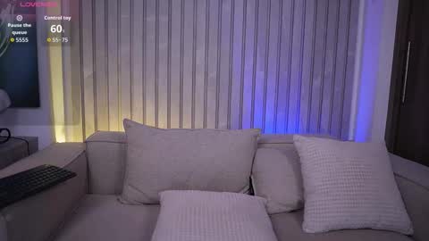 RANDY online show from December 19, 2025, 5:42 pm