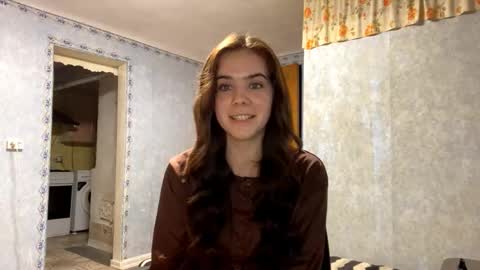 Lia online show from September 18, 2025, 4:09 pm