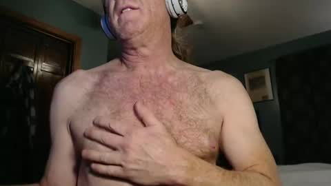 Snapshot of ranger510 chatting on January 19, 2025, 1:43 am Ranger510 online show from January 19, 2025, 1:43 am