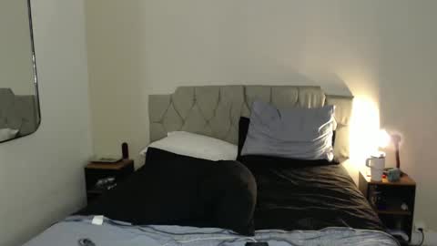 raposafoxy online show from December 4, 2025, 10:40 pm