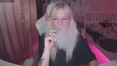 Snapshot of rapunzel_cute chatting on October 24, 2025, 9:33 pm Rapunzel online show from October 24, 2025, 9:33 pm