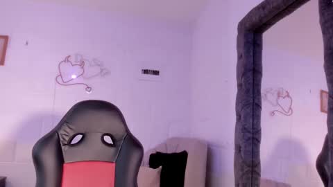 Raquel online show from September 25, 2025, 8:56 pm