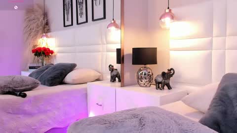 raquel Hyde online show from May 26, 2026, 9:11 pm