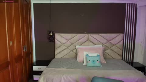 Raquel online show from February 15, 2025, 11:39 am