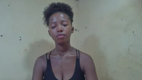 Snapshot of rasoanirinaa chatting on February 26, 2026, 10:03 am rasoanirinaa online show from February 26, 2026, 10:03 am