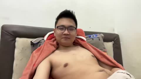 randomnaut online show from February 19, 2026, 7:32 pm