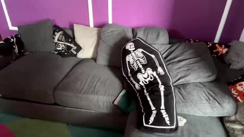 Rattlesnake Bitch 666 online show from April 21, 2026, 9:39 pm