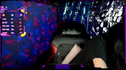   online show from September 17, 2025, 8:38 am