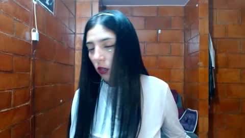 Snapshot of raven__purple chatting on January 24, 2025, 1:35 am raven__purple online show from January 24, 2025, 1:35 am