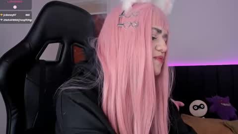 Snapshot of raven__white1 chatting on February 20, 2025, 2:40 am Raven online show from February 20, 2025, 2:40 am