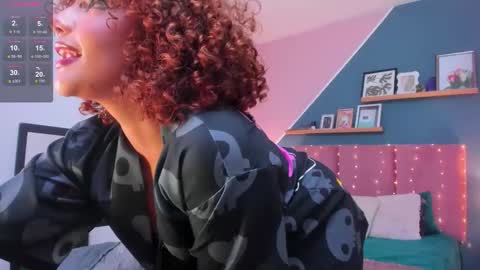 Snapshot of raven_curly chatting on November 19, 2025, 6:13 am Raven Curly online show from November 19, 2025, 6:13 am