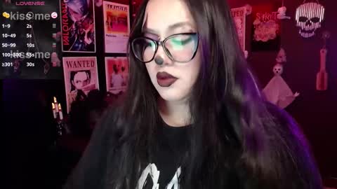 Raven online show from October 11, 2025, 6:50 pm