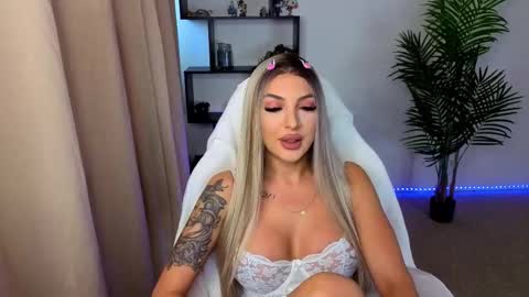 raven_inkk online show from November 27, 2025, 10:28 am