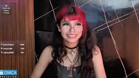 raven_rox_ online show from February 26, 2026, 8:46 am