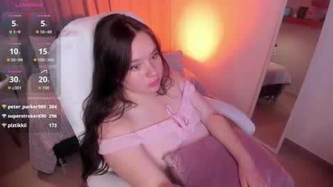 Snapshot of raven_sweeteyes chatting on February 22, 2026, 8:57 am Raven online show from February 22, 2026, 8:57 am