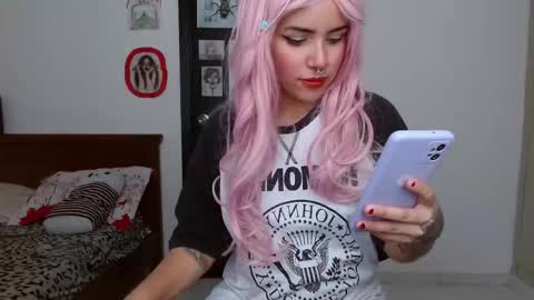 Snapshot of ravenlotus chatting on October 21, 2025, 7:14 pm ravenlotus online show from October 21, 2025, 7:14 pm