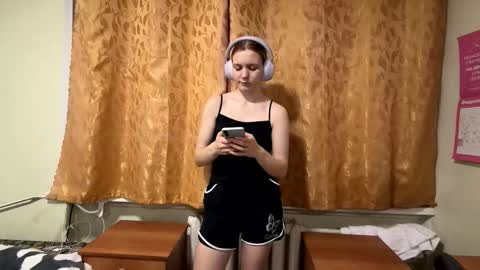 Andriana online show from February 10, 2026, 7:29 pm