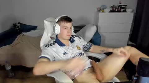 Ray online show from October 2, 2025, 6:26 pm