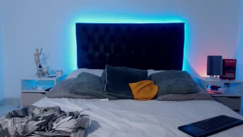 Ray online show from December 22, 2025, 12:40 am