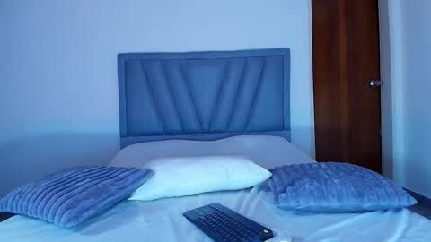 Ray online show from February 22, 2026, 12:45 am