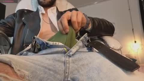 rayan_ortiz online show from November 26, 2025, 4:13 am