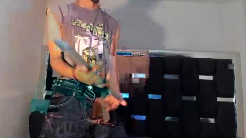 Rayn online show from May 5, 2026, 11:57 pm