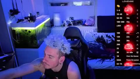 Rayzel online show from March 1, 2026, 10:01 pm