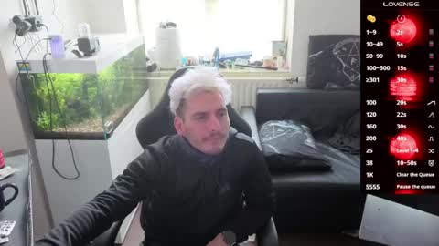 Rayzel online show from April 4, 2026, 10:57 am