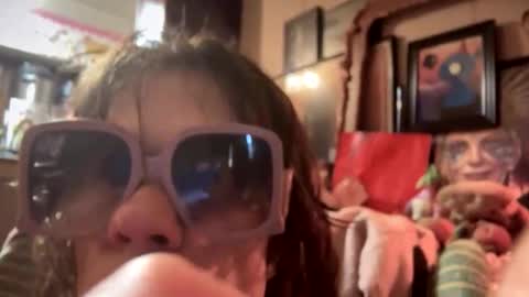 rcherrycola00 online show from February 25, 2026, 4:05 pm