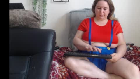 Fannie online show from April 1, 2026, 6:05 pm