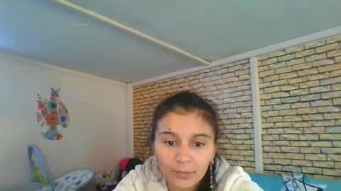 real_coupl3 online show from November 16, 2025, 7:03 am