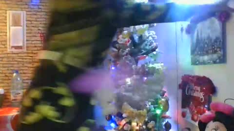 real_coupl3 online show from December 20, 2025, 6:59 pm