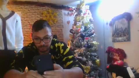 real_coupl3 online show from December 21, 2025, 7:04 am