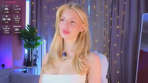 Snapshot of realcrystal chatting on February 4, 2026, 5:13 am Grace online show from February 4, 2026, 5:13 am