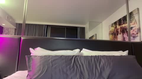 Snapshot of realjadebri chatting on December 16, 2024, 1:10 am Jade online show from December 16, 2024, 1:10 am