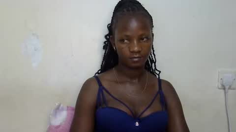 Snapshot of realqueen_ chatting on March 3, 2025, 7:39 pm queen online show from March 3, 2025, 7:39 pm