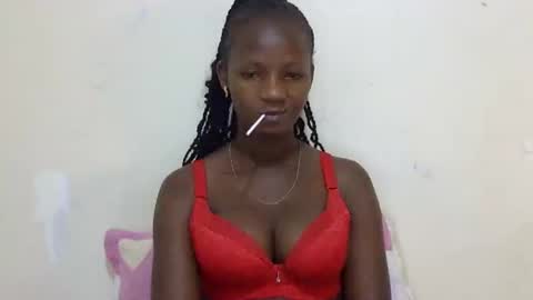 Snapshot of realqueen_ chatting on March 7, 2025, 5:06 pm queen online show from March 7, 2025, 5:06 pm