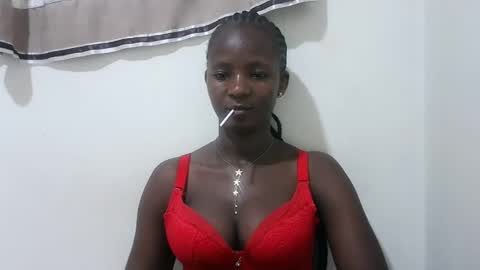 Snapshot of realqueen_ chatting on October 13, 2025, 5:02 pm queen online show from October 13, 2025, 5:02 pm