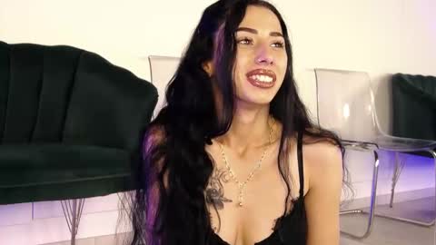 rebbeccaray online show from December 17, 2025, 8:26 pm