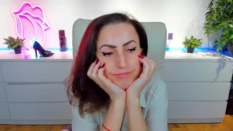 rebecca_diamonds online show from February 3, 2025, 6:34 am